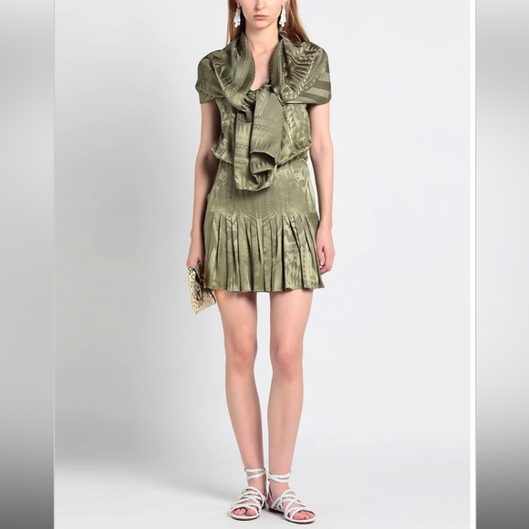 Balmain Green V-Neck Shift Dress in Size MediumUS8, FR40
